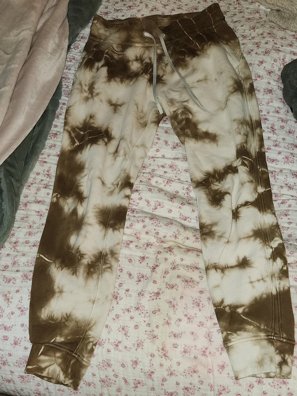 Lululemon Brown Tie-Dye Jogger Pants